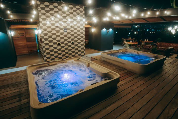 Jacuzzis on the terrace