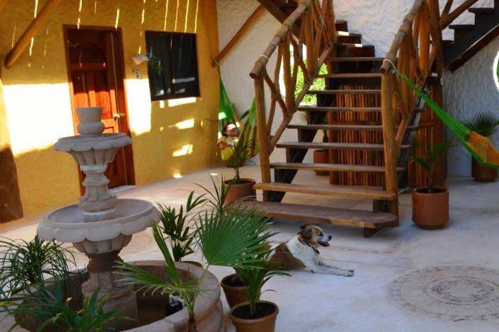 Patio interior del hotel Casa Lupita Holbox