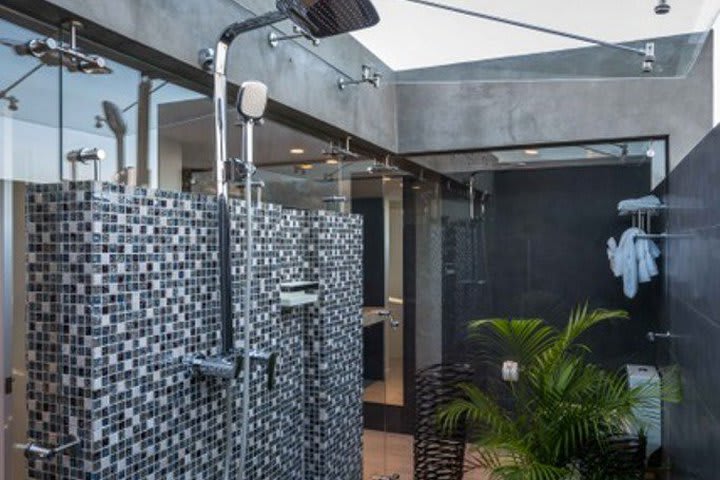 Some rooms have an outdoor shower