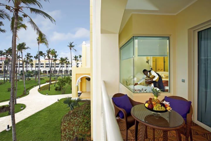 Balcony with garden view