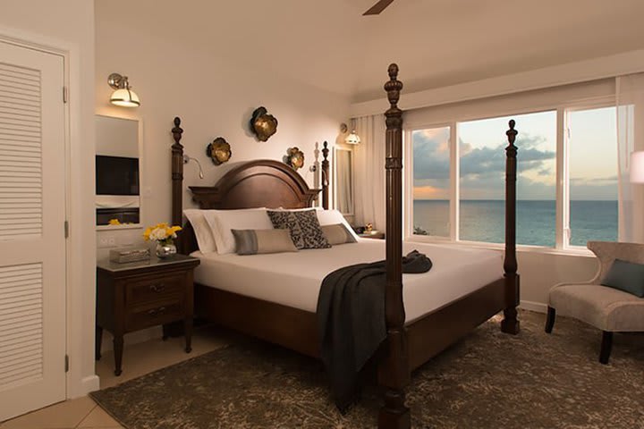Img - Luxury Suite, 1 Bedroom, Ocean View (Sunset Bluff Butler Suite w/Balcony)