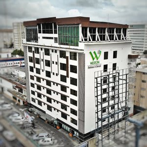 Weston Suites & Hotel