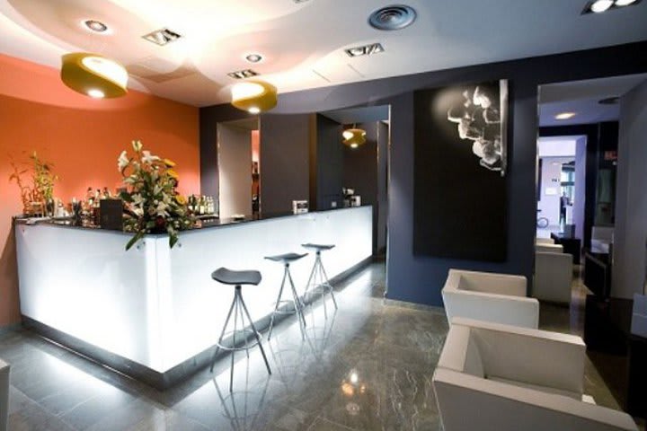 Bar Cafetech del Hotel Petit Palace Embassy Serrano en Madrid