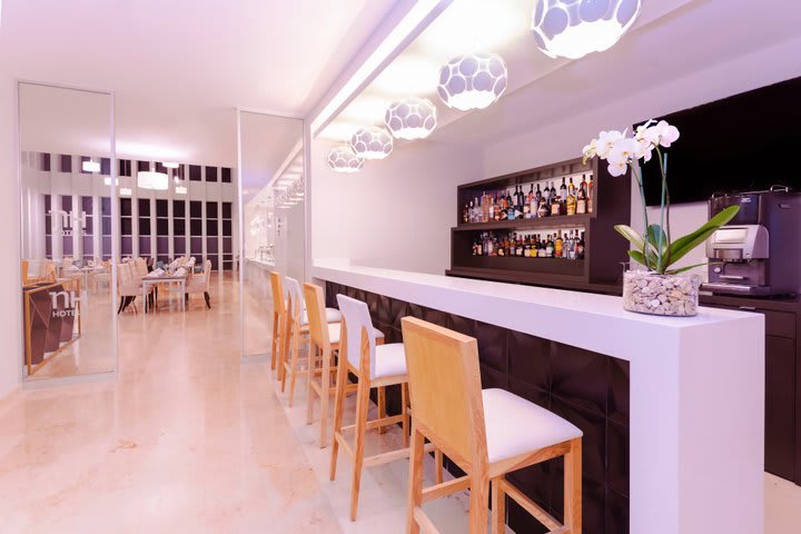 Lobby Bar