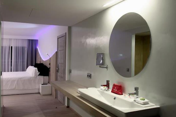 Baño de una habitación del hotel sólo para adultos, Ushuaïa Ibiza Beach