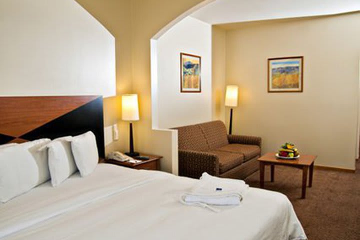 At the Sleep Inn Paseo Las Damas there are suites with living room and sofa bed