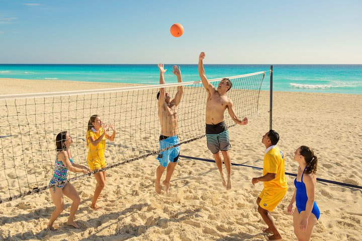 En la playa se pueden hacer variedad de actividades recreativas