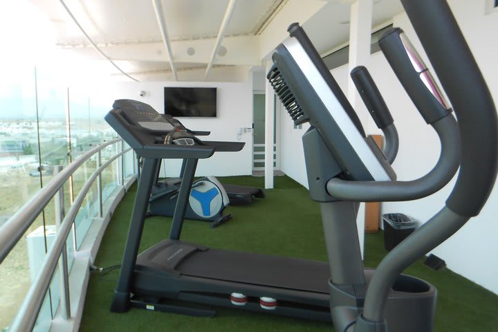 Equipped fitness center