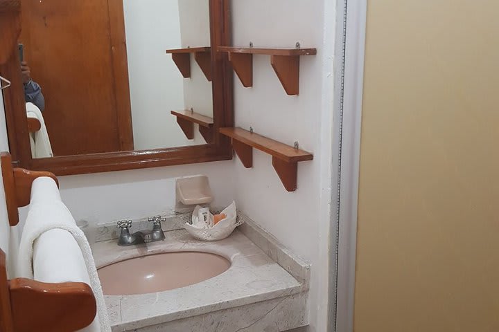 Private guest bathroom with shower