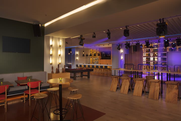 Desires – Sports Bar & Music Lounge