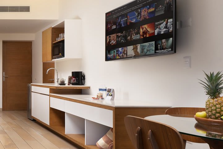 TV and amenities