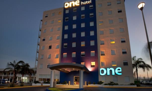 The hotel is located 3 kilometers (1.9 mi) from Monterrey Airport