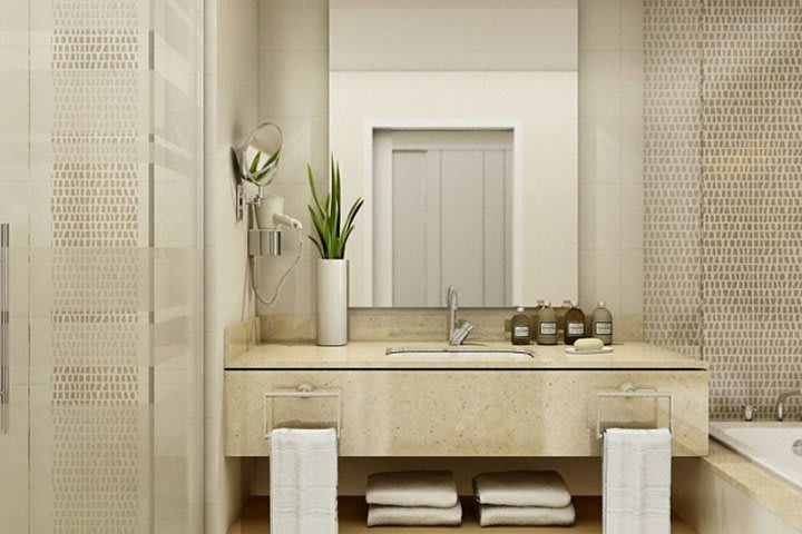 Private guest bathroom with tub