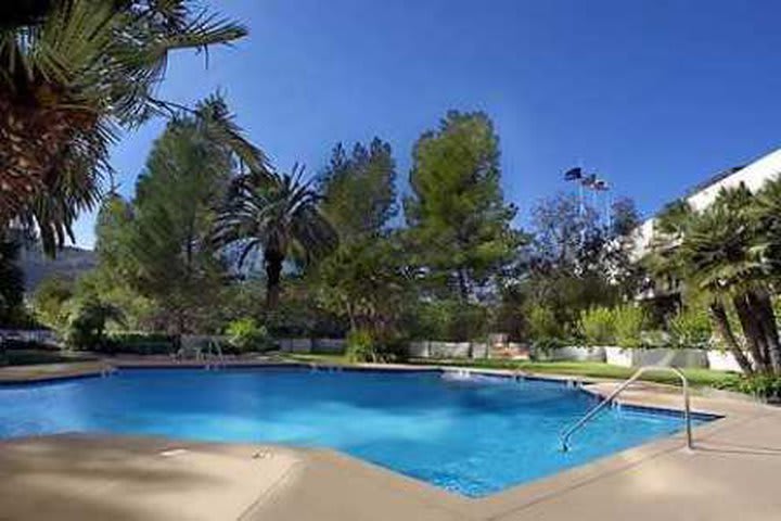 Pool at the Hilton Los Angeles - Universal City hotel