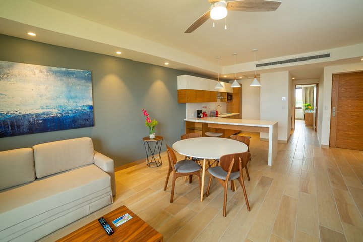 Sitting area in a master suite