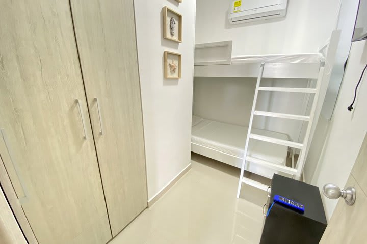 Dormitorio con litera