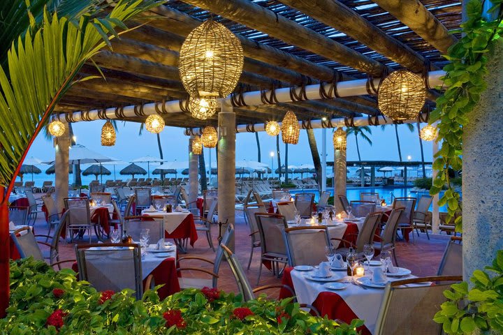 Restaurante con vista al mar