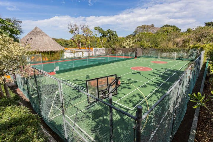 Cancha de usos múltiples para practicar deportes