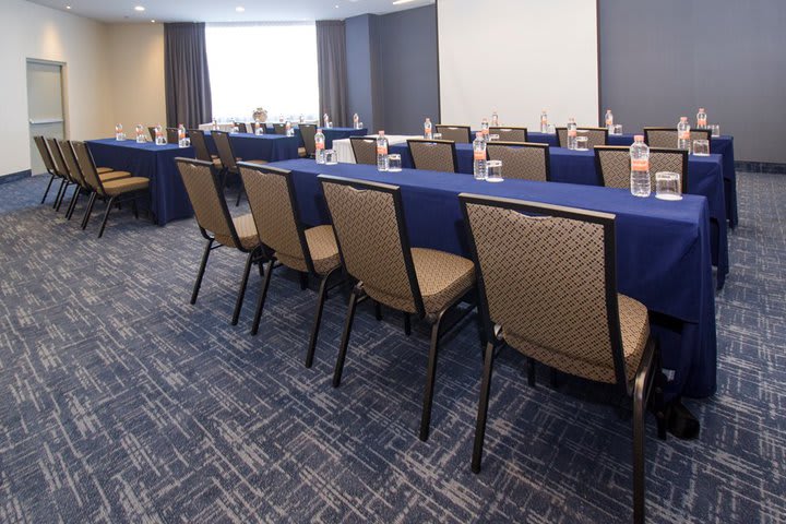 Conference facilities can accommodate up to 200 guests