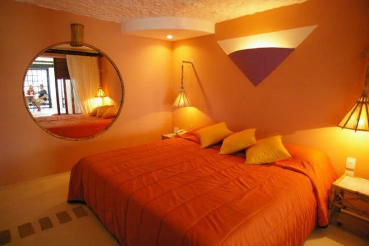 Guest room at the Porto da Lua hotel