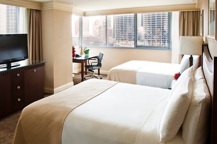 Guest room with two queen size beds at Wyndham Grand Riverfront, hotel in Chicago