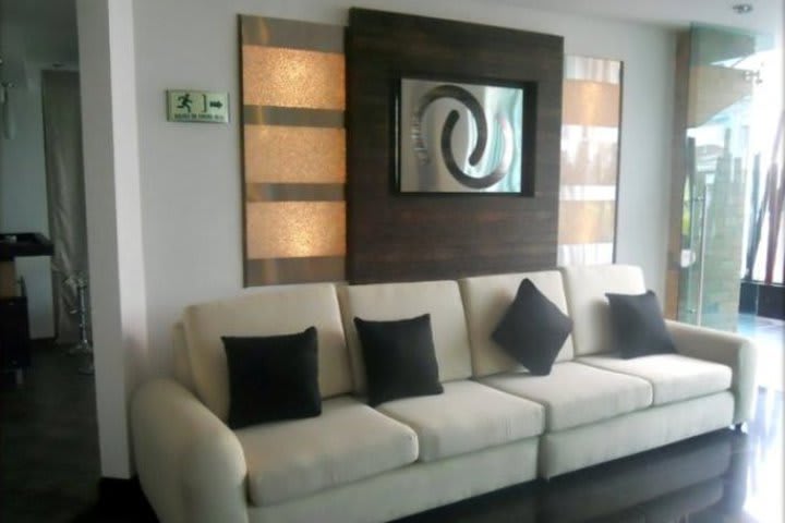 Santafe Real, business hotel in Bogota