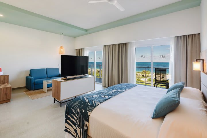 Suite with ocean view