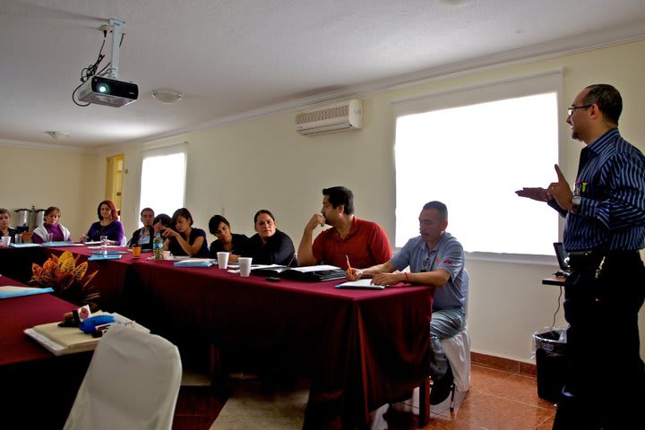 Reunión en el hotel Del Marques Hotel and Suites en Guadalajara