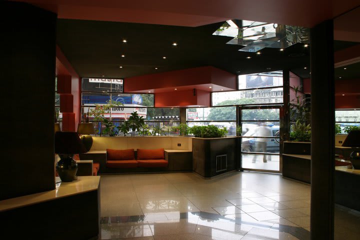 Lobby del hotel Obelisco Center en Buenos Aires