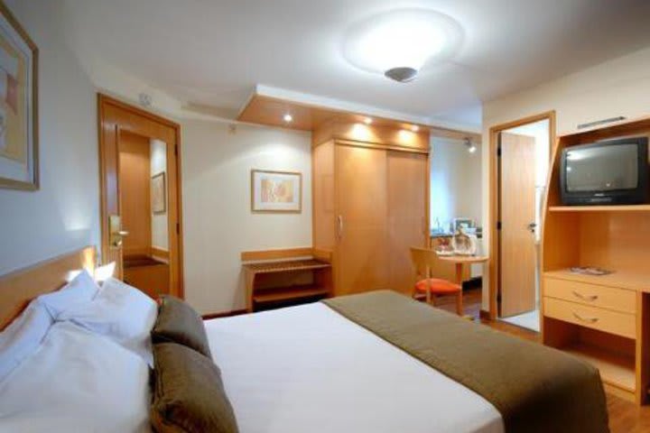 The Tulip Inn Interative Flat has 123 guest rooms