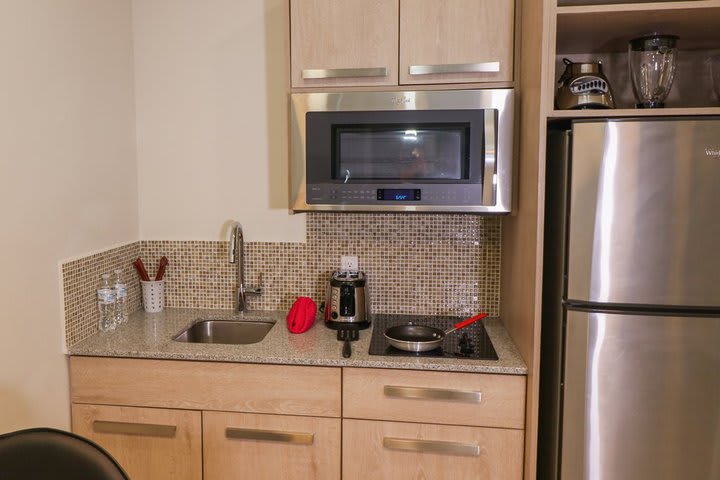 The suites are equipped with a kitchen