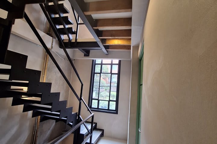 Access to the facilities through the staircase