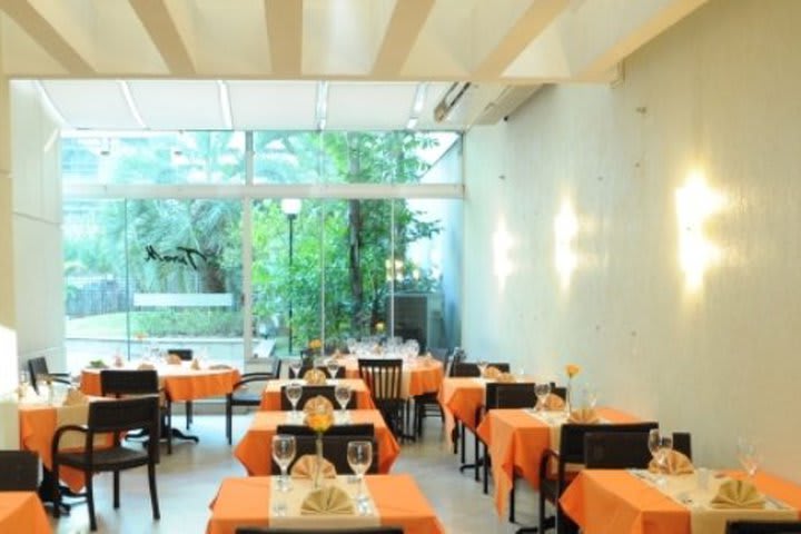 Monet restaurant at the InterCity Premium Ibirapuera hotel