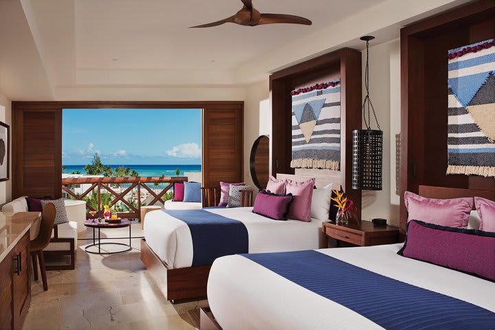 Img - Junior suite ocean view double beds - JROVD