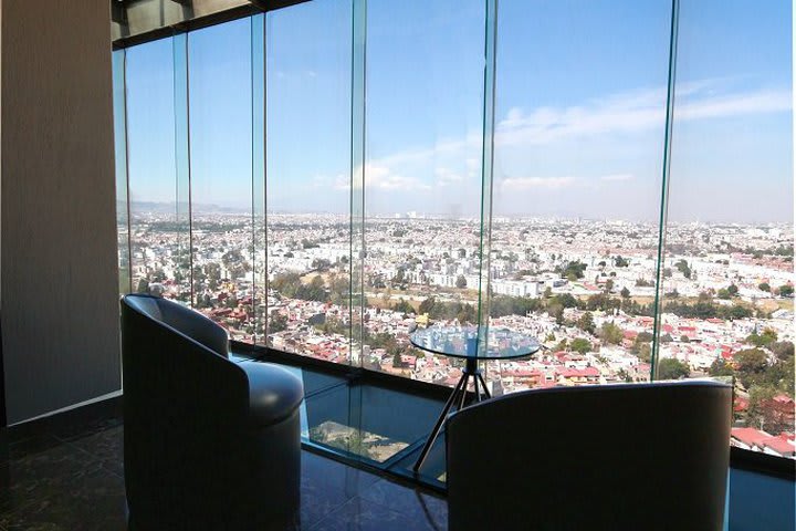 Penthouse with city view