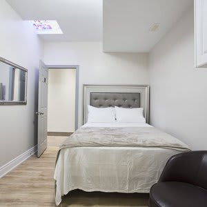 Toronto Rooms and Suites