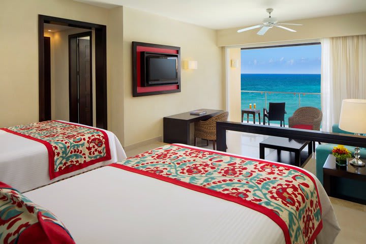 Preferred Club Junior Suite Ocean Front Double