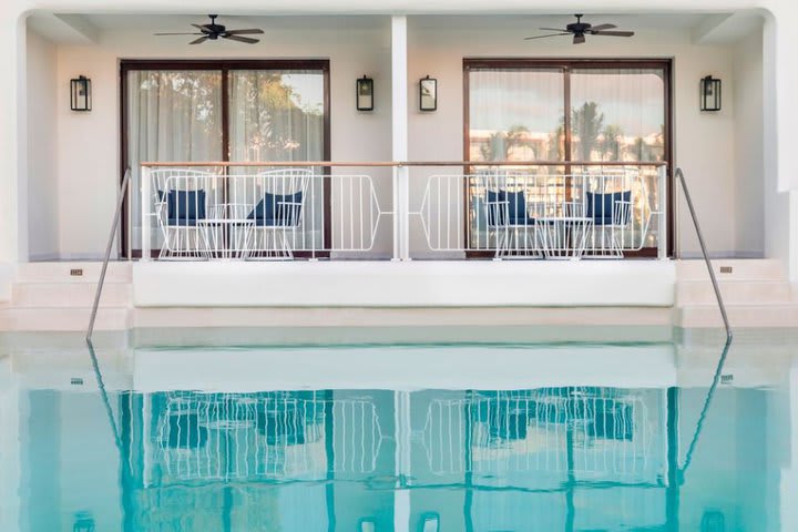 Img - Eden junior suite swim-up
