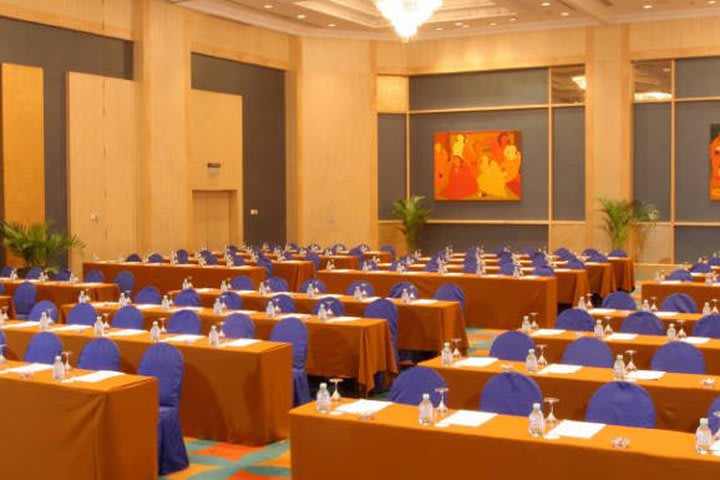 Radisson Blu, hotel in Beijing has conference and convention facilities