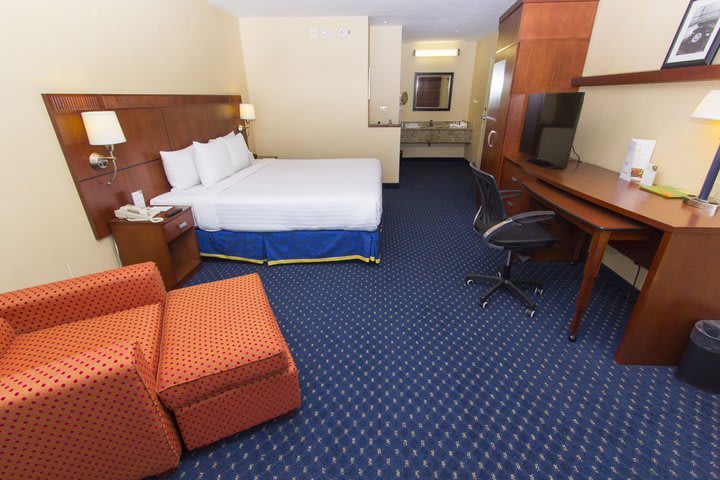 All rooms have flat-screen TV with cable channels