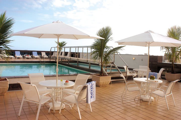 Alberca en la terraza del hotel Royal Rio Palace, Río de Janeiro