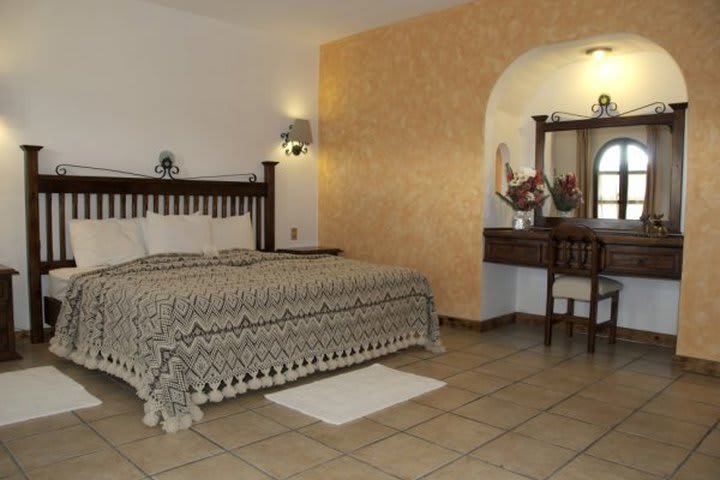 Enjoy your stay at hotel Rincon del Arco