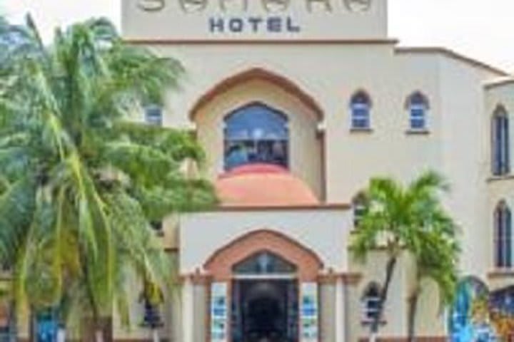 Hotel Sahara