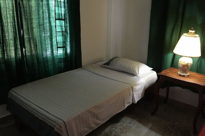 Cama en una habitación