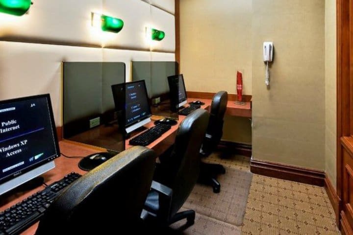 Computers with internet access at The Milburn, hotel near Central Park