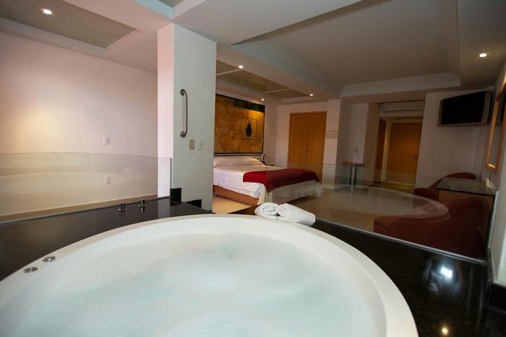 Room with jacuzzi