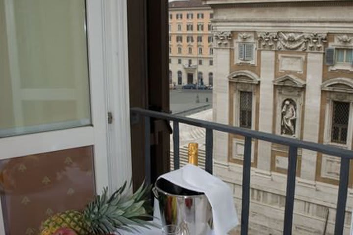 Servicio a la habitación que ofrece el Hotel Antico Palazzo Rospigliosi en Roma