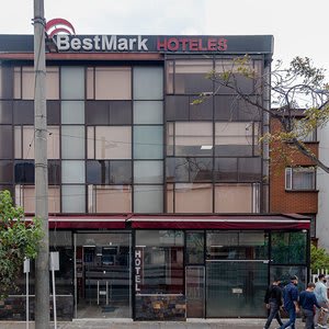 Hotel Bestmark Platino