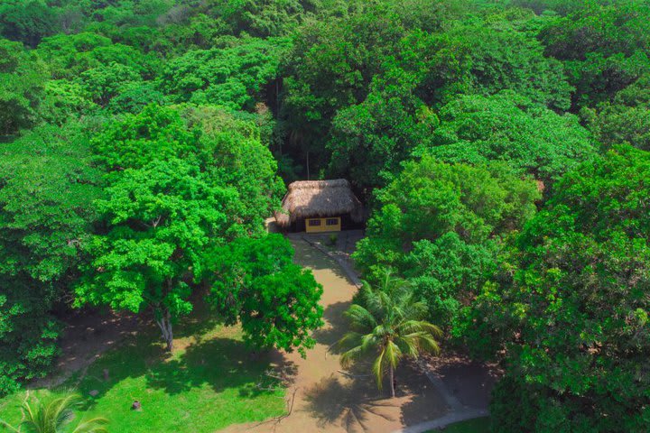 Cabañas Tequendama Playa Arrecifes Parque Tayrona