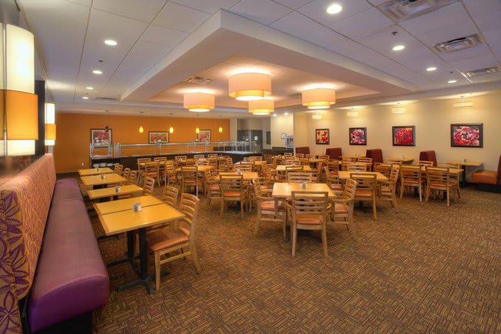 Fountain View restaurant serves American cuisine